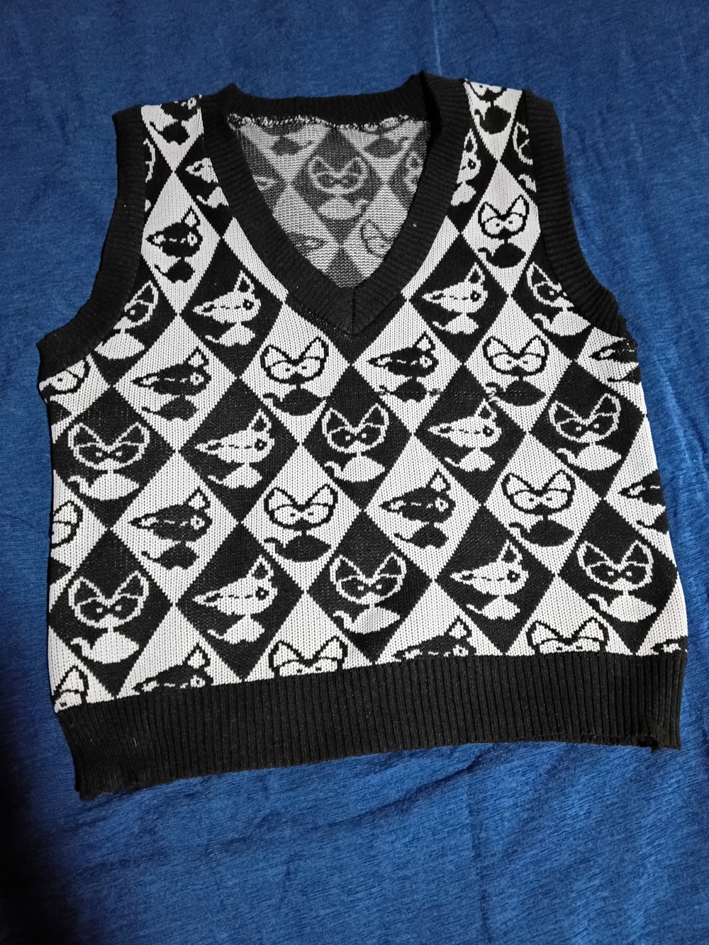 Black & White Fox Pattern V-Neck Sweater Vest